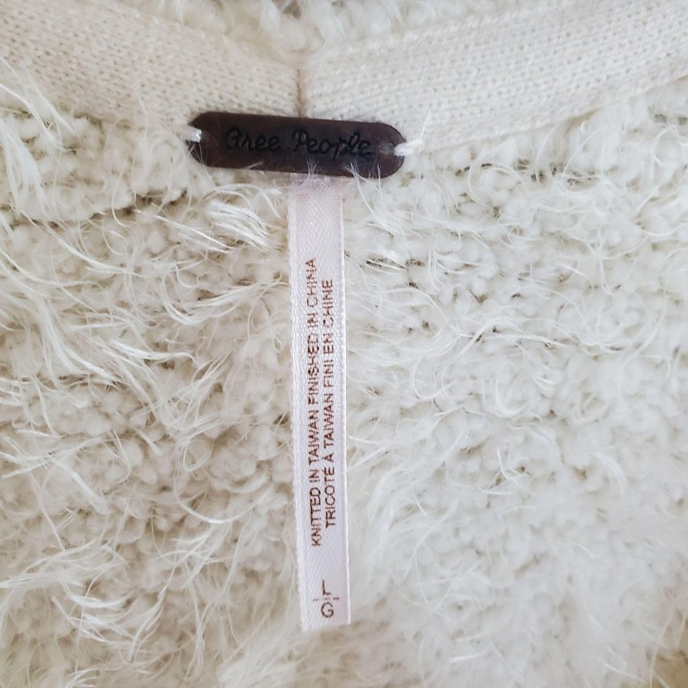 NWT FREE PEOPLE ICING V PULLOVER  SWEATER  L - Picture 3 of 9